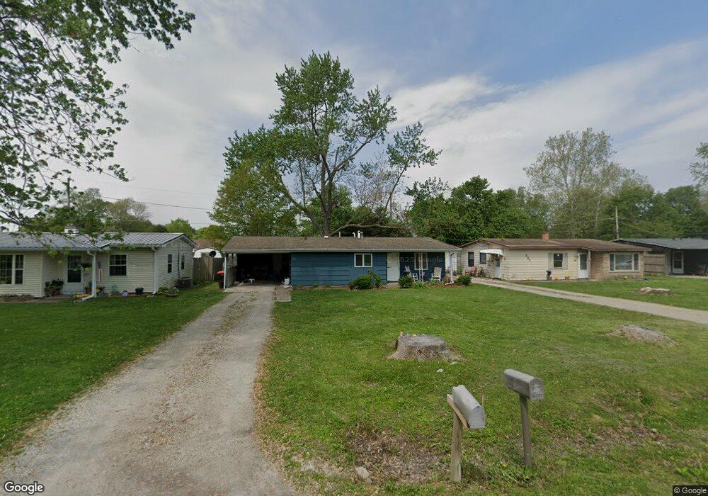 831 Sunset Dr, Lincoln, IL 62656 - photo 1