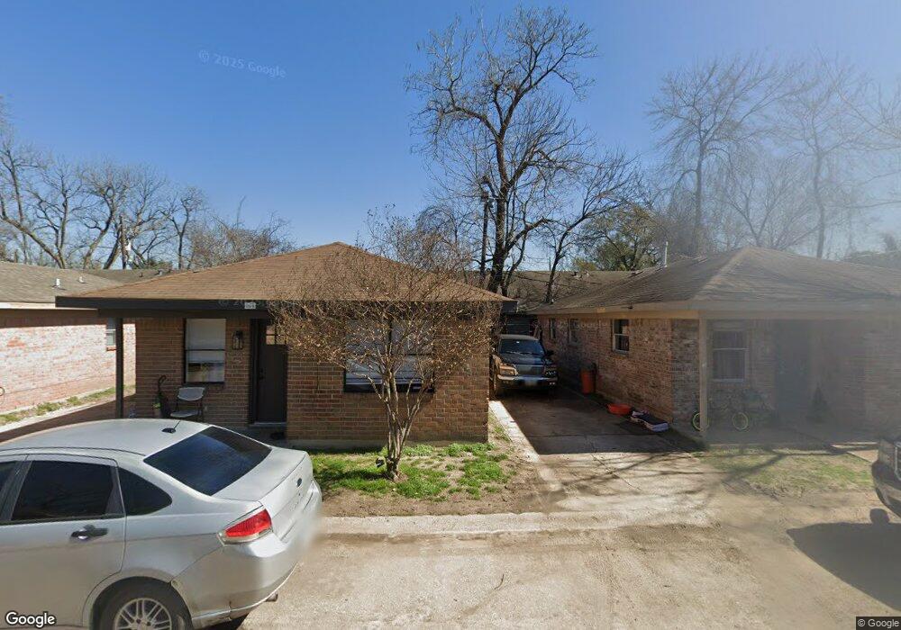 4515 Oxford St unit 12, Houston, TX 77022 - photo 1