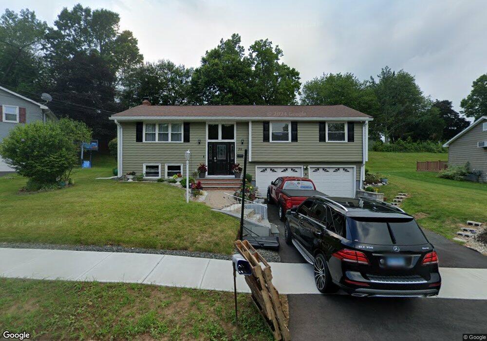 35 Florence Rd, Bloomfield, CT 06002 - photo 1