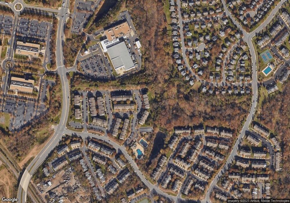 21844 Elkins Terrace unit 56, Sterling, VA 20166 - photo 1