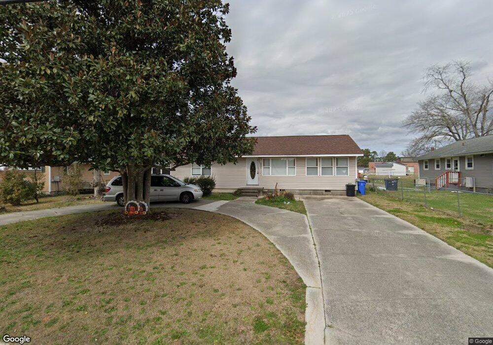 905 Barn St, Jacksonville, NC 28540 - photo 1