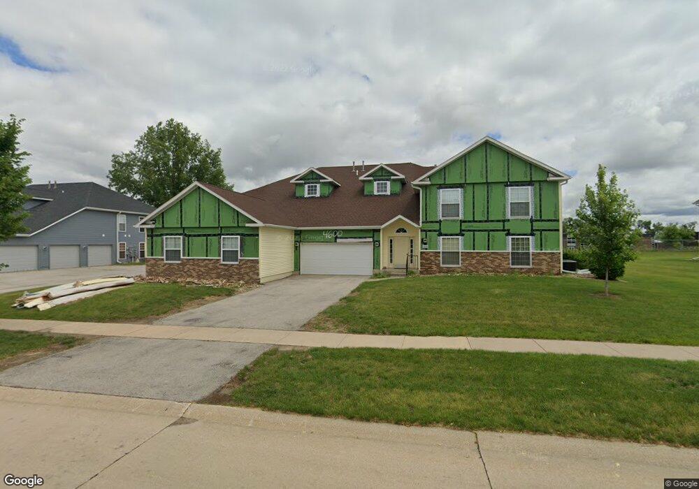4600 Westchester Dr NE unit A, Cedar Rapids, IA 52402 - photo 1