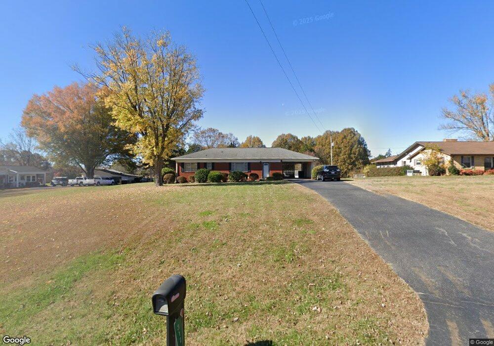 317 N Greenbriar Rd, Statesville, NC 28625 - photo 1