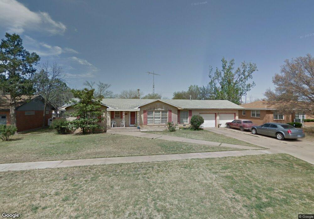 1207 Vernon St, Plainview, TX 79072 - photo 1