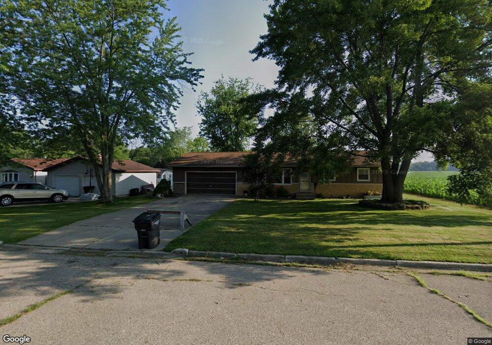 207 Walnut St, Three Oaks, MI 49128 - photo 1