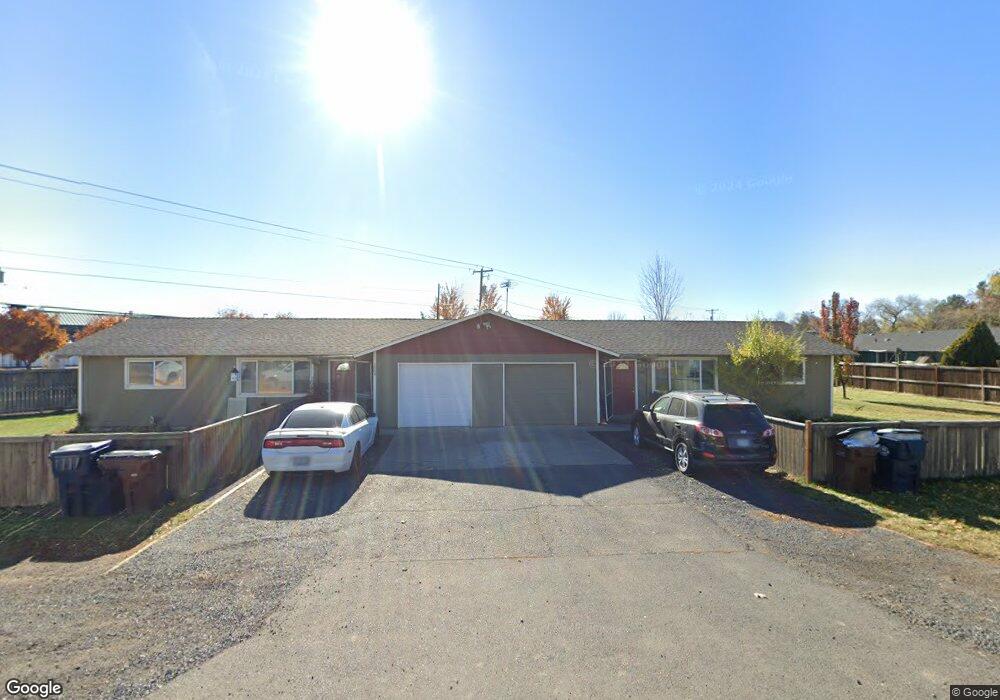 1884 SW Timber Ave, Redmond, OR 97756 - photo 1