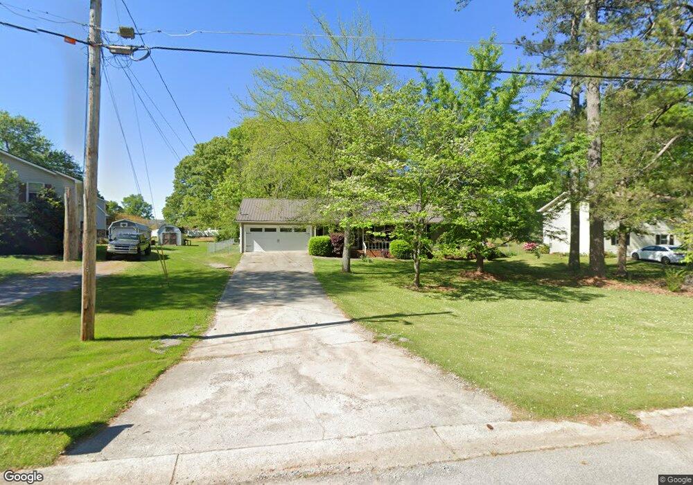 190 W Honeysuckle Ln, Carrollton, GA 30116 - photo 1