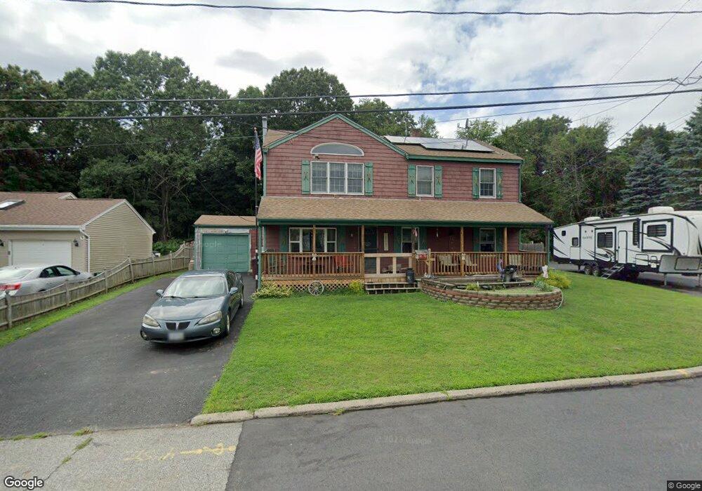 212 Macarthur Rd, Woonsocket, RI 02895 - photo 1