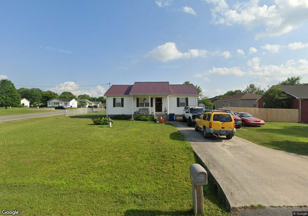 411 Brook Hollow Cir, Manchester, TN 37355 - photo 1