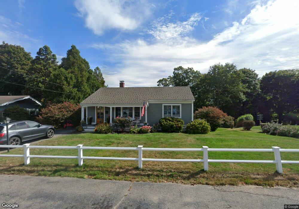 8 Winthrop Ave, Pawcatuck, CT 06379 - photo 1