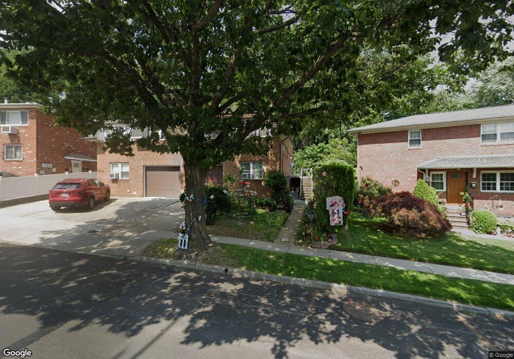 6935 Little Neck Pkwy, Glen Oaks, NY 11004 - photo 1