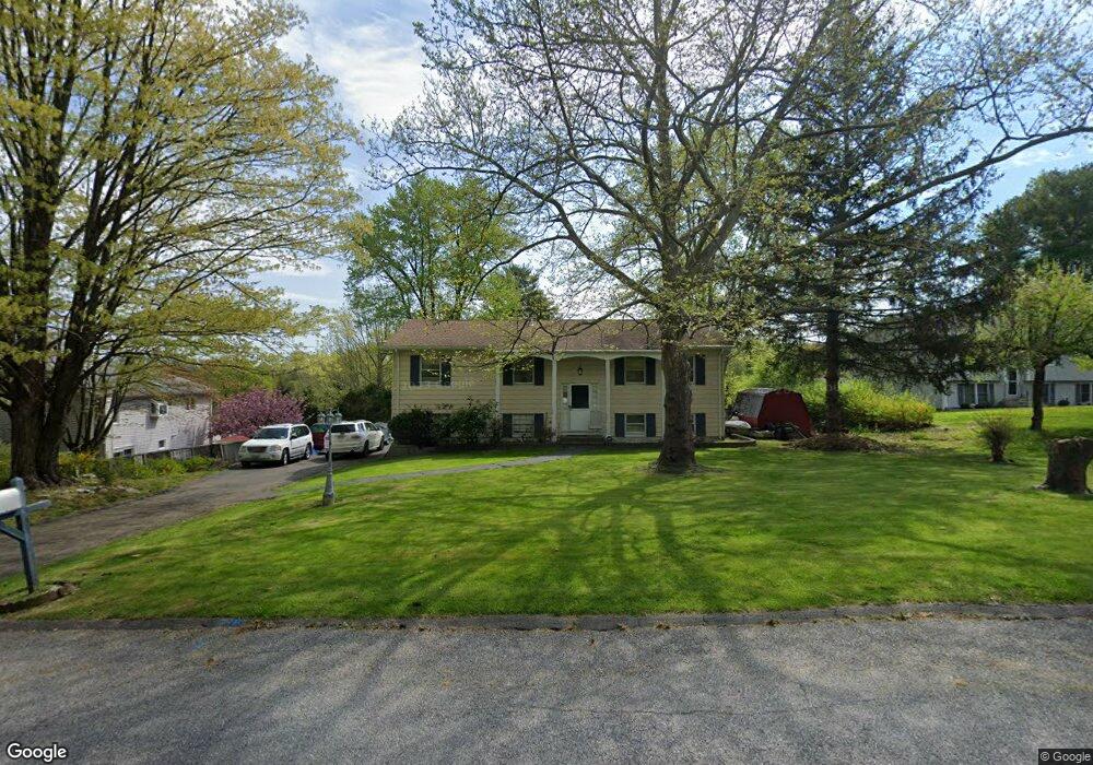 3186 Oakwood Ct, Yorktown Heights, NY 10598 - photo 1