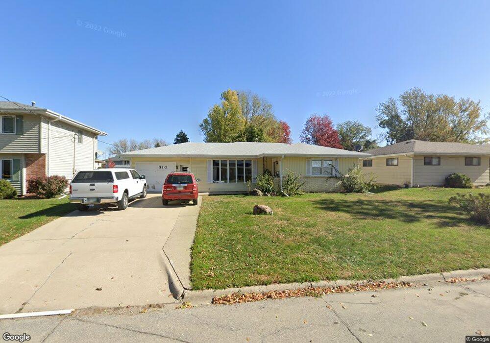 310 E 24th St N, Newton, IA 50208 - photo 1