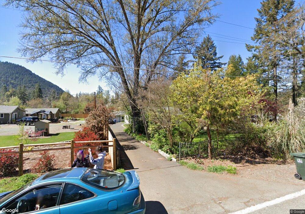 184 Gordon Way N, Grants Pass, OR 97527 - photo 1