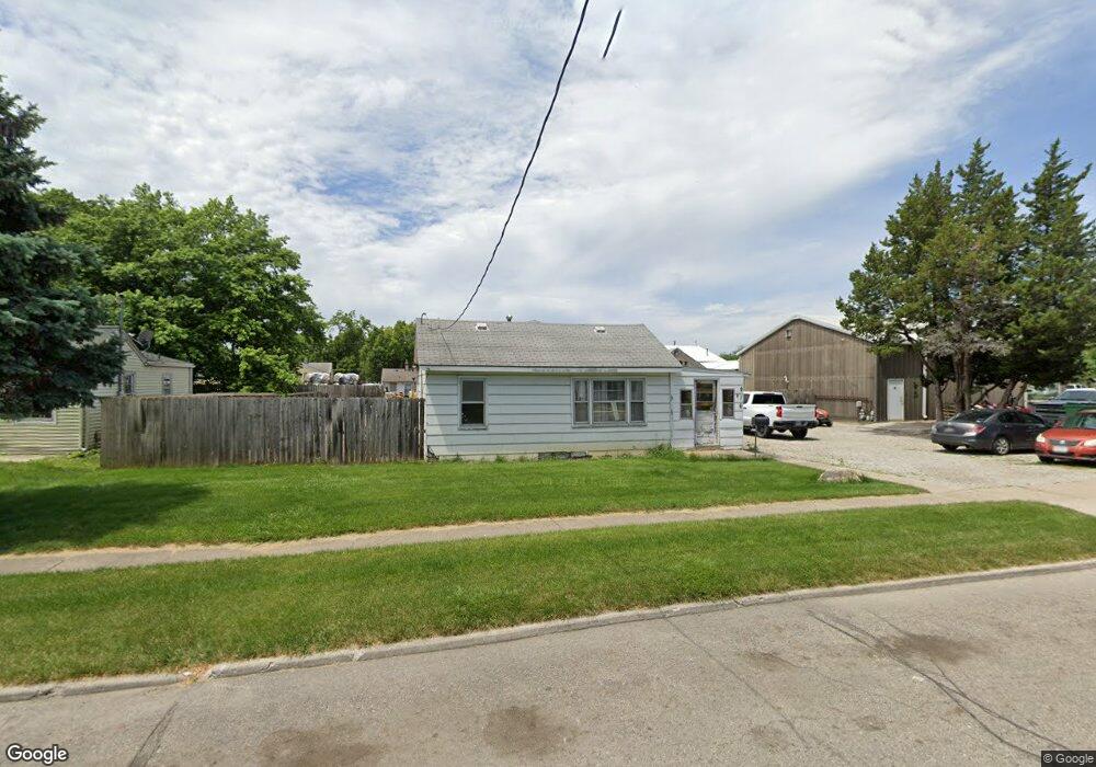 916 E 27th Ct, Des Moines, IA 50317 - photo 1