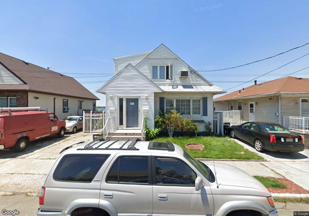 75 Riverview Rd, Jersey City, NJ 07305 - photo 1