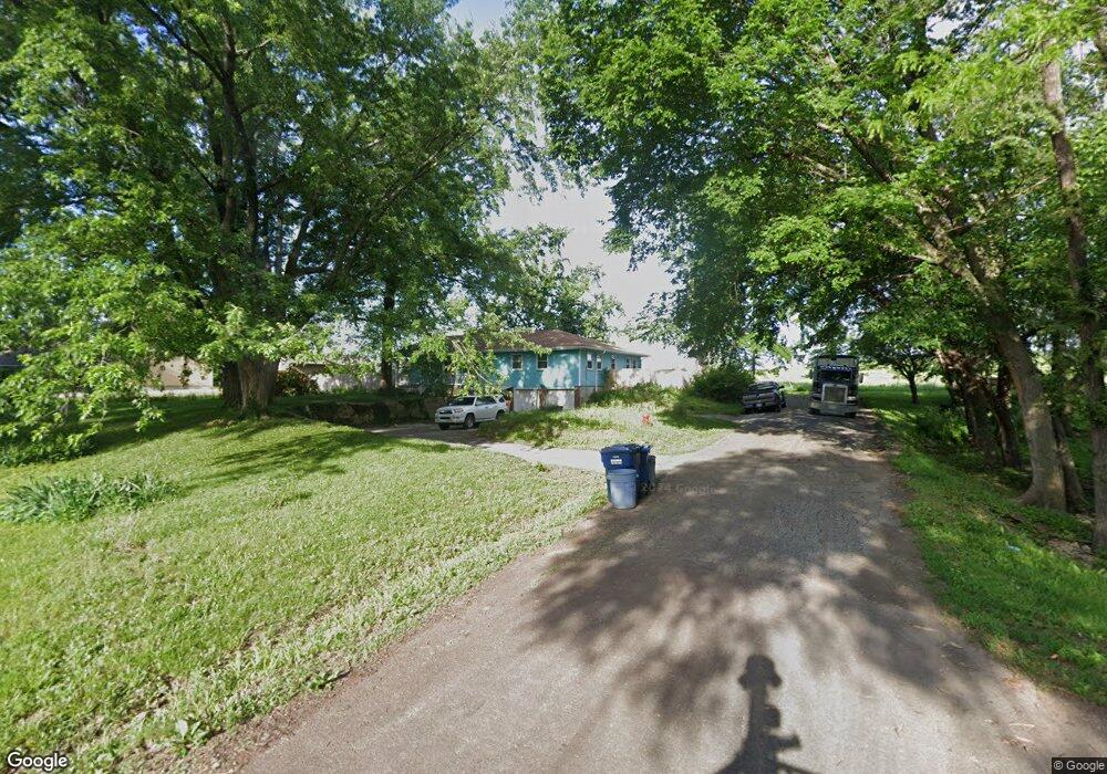 625 Pierce St, Maple Hill, KS 66507 - photo 1