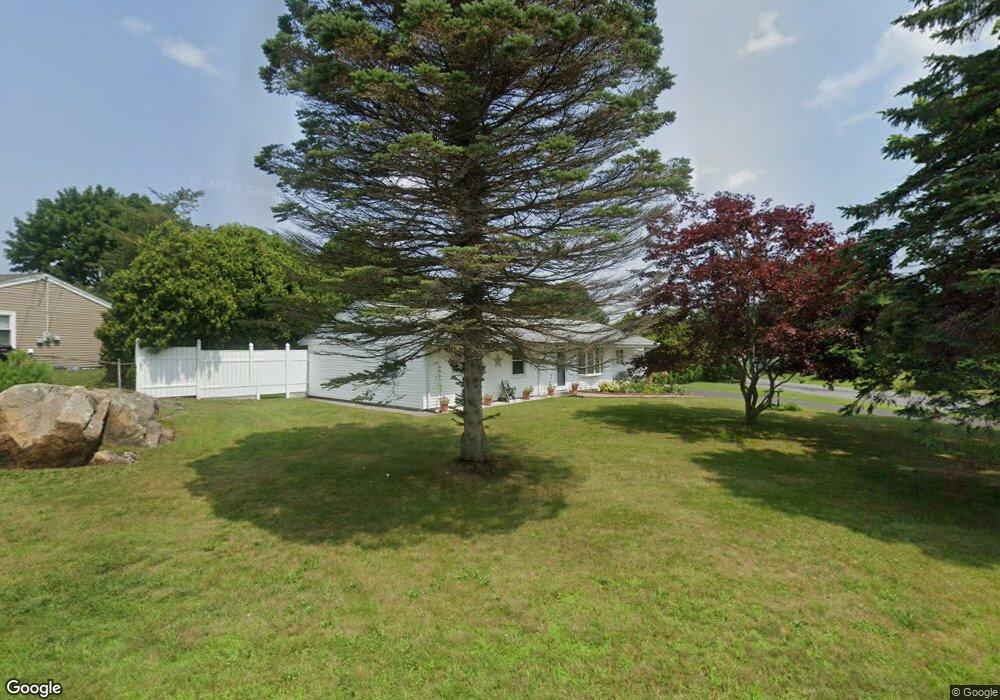 15 Mishawum Dr, South Dartmouth, MA 02748 - photo 1