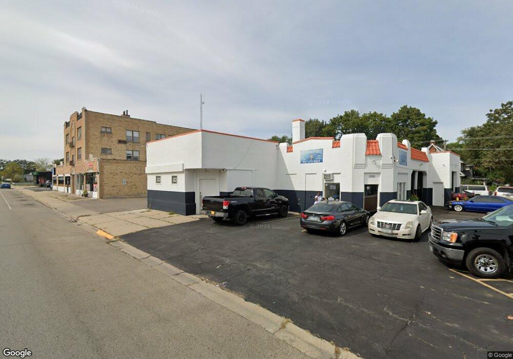 906 W Glen Flora Ave, Waukegan, IL 60085 - photo 1