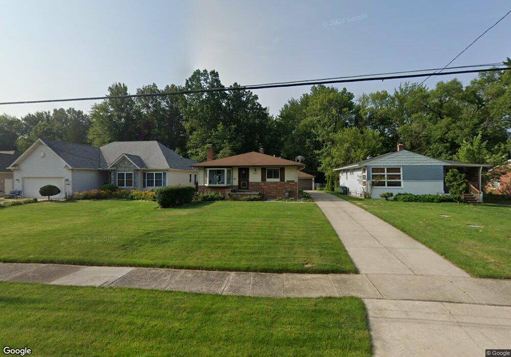 25997 Myrtle Ave, Olmsted Falls, OH 44138 - photo 1