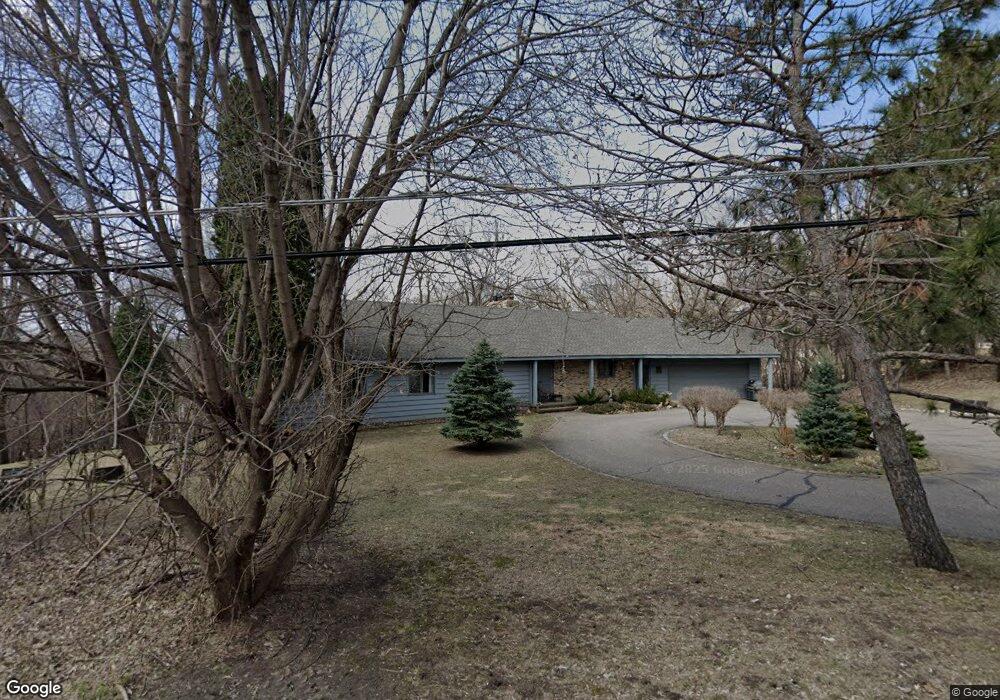 3960 Hillcrest Rd, Wayzata, MN 55391 - photo 1