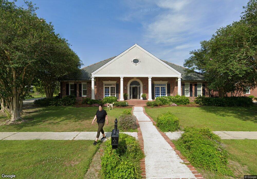 227 Oakdale Loop, Houma, LA 70360 - photo 1