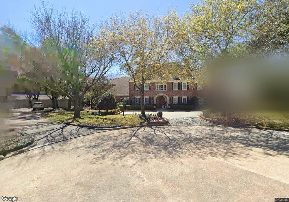 2 Huntington Park Cir, Houston, TX 77024 - photo 1