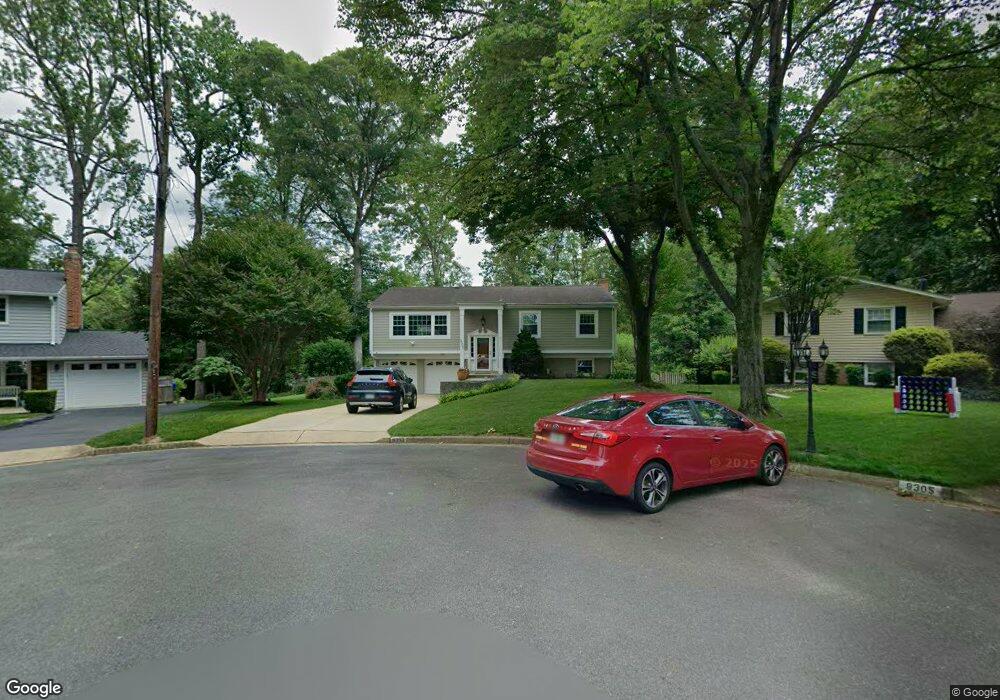 9303 Swinburne Ct, Fairfax, VA 22031 - photo 1