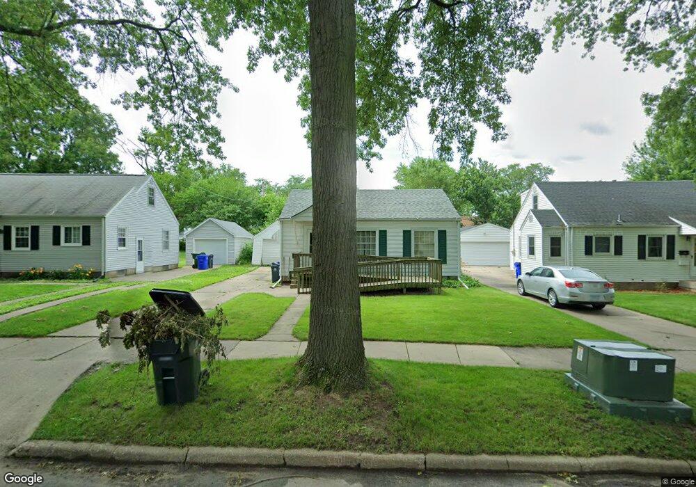 1818 Chandler St SW, Cedar Rapids, IA 52404 - photo 1