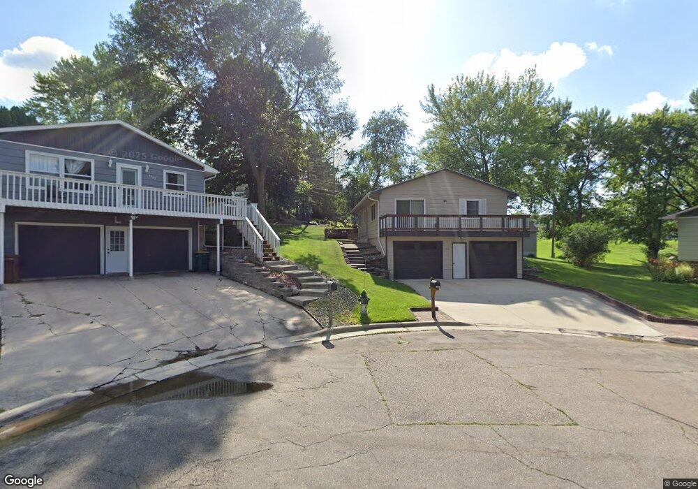 1910 Mark Dr, Albert Lea, MN 56007 - photo 1