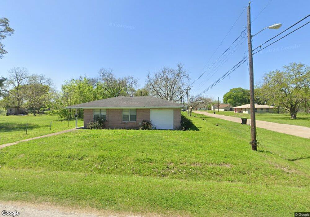 2500 Avenue D, Bay City, TX 77414 - photo 1