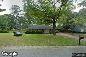 906 Parrish Ln, Albany, GA 31705