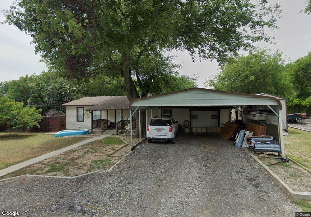 1605 N Cates St, Decatur, TX 76234 - photo 1