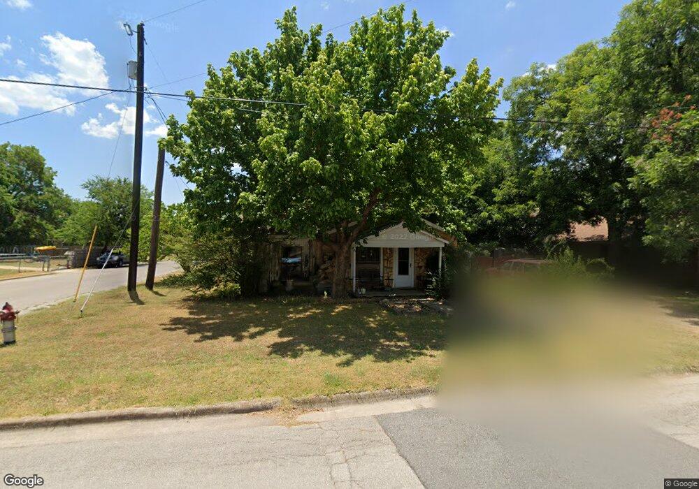 1516 Belcher St, Gainesville, TX 76240 - photo 1