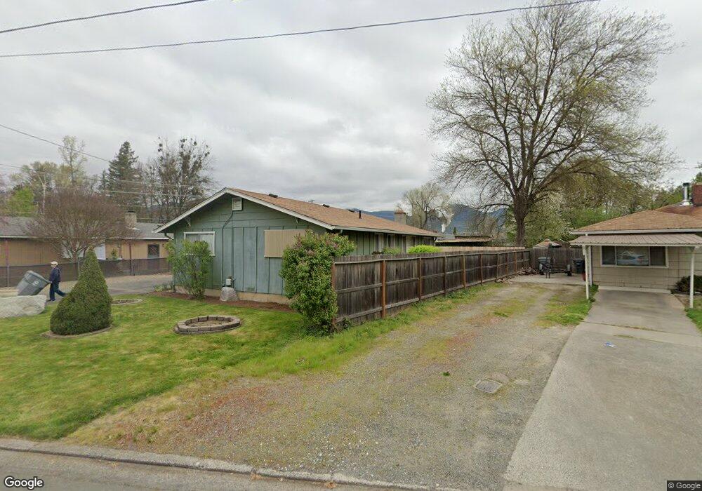 912 SE N St, Grants Pass, OR 97526 - photo 1