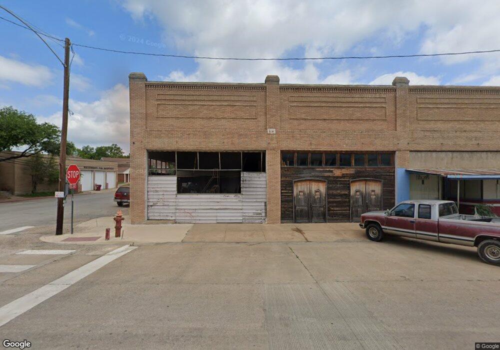 132 W Grand St, Whitewright, TX 75491 - photo 1