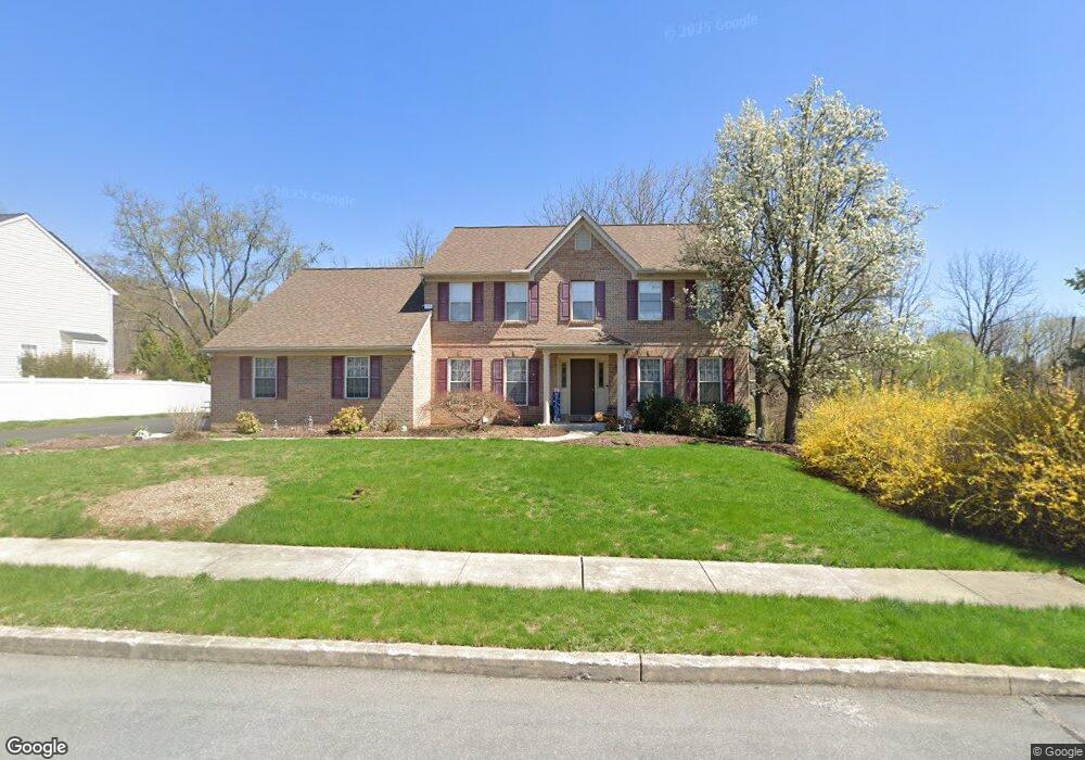 1005 Owls Nest Dr, Reading, PA 19606 - photo 1