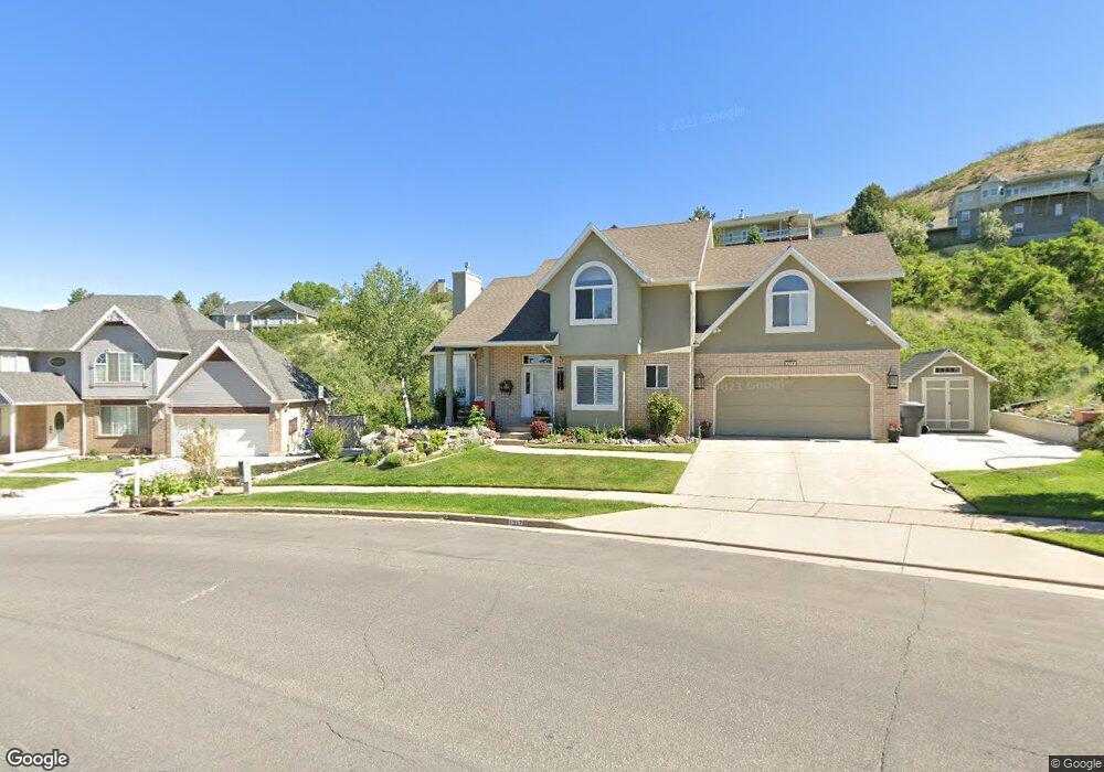 1317 Skyline Dr, Bountiful, UT 84010 - photo 1