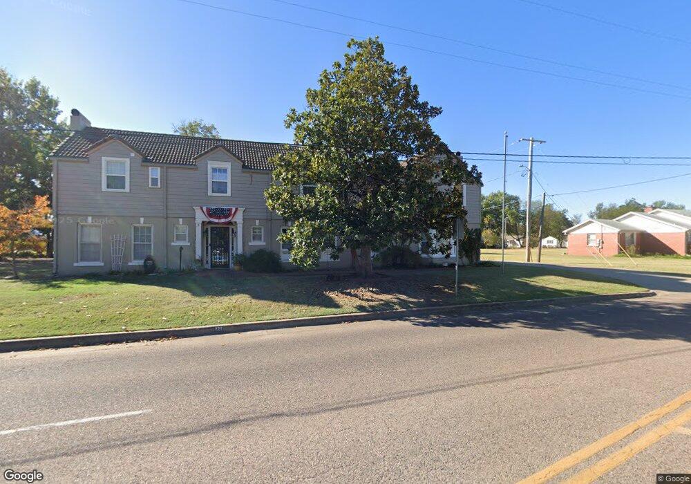 121 E Federal St, Shawnee, OK 74804 - photo 1