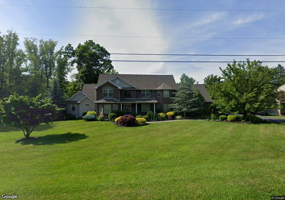 5173 S Mountain Dr, Emmaus, PA 18049 - photo 1