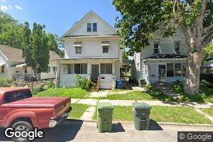 914 W 6th St, Waterloo, IA 50702
