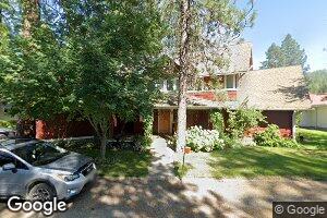 211 Woodland Dr, Pinehurst, ID 83850
