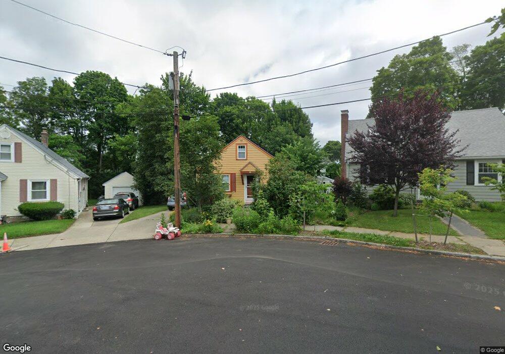 20 Greaton Dr, Providence, RI 02906 - photo 1