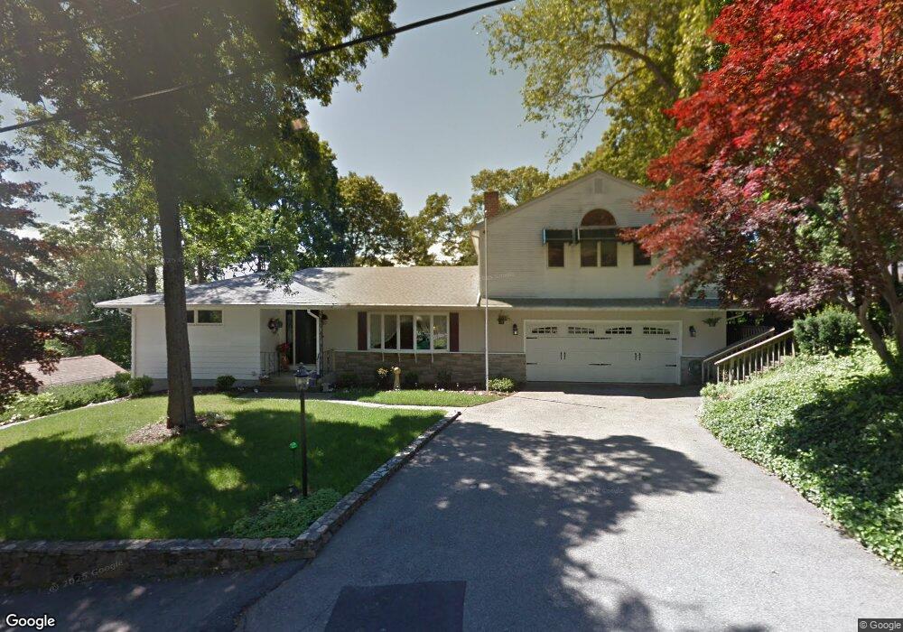 10 Laurel Ln, Cumberland, RI 02864 - photo 1