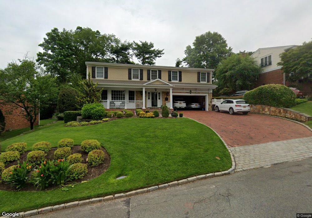 15 Colony Ln, Manhasset, NY 11030 - photo 1