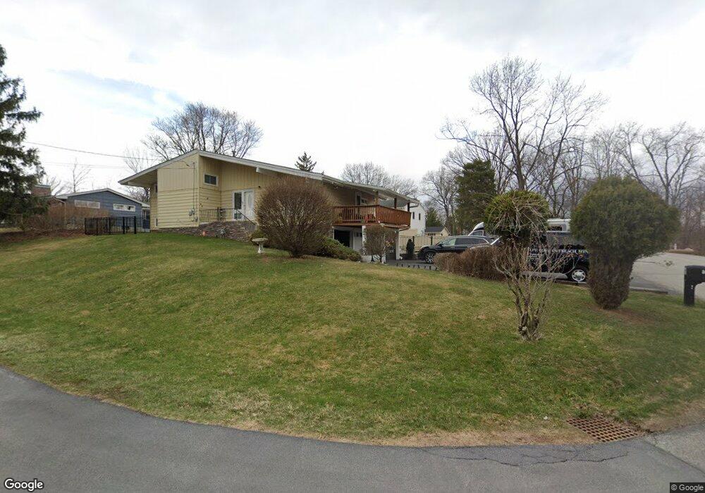 55 Sunrise Dr, Middletown, NY 10940 - photo 1