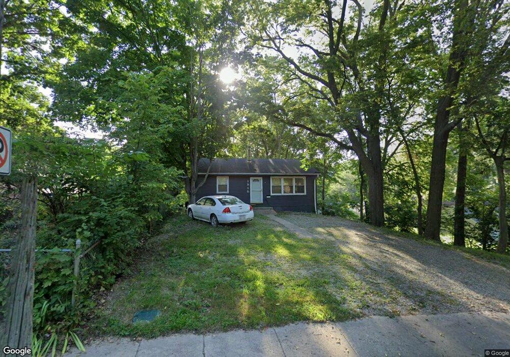 1915 30th St, Des Moines, IA 50310 - photo 1