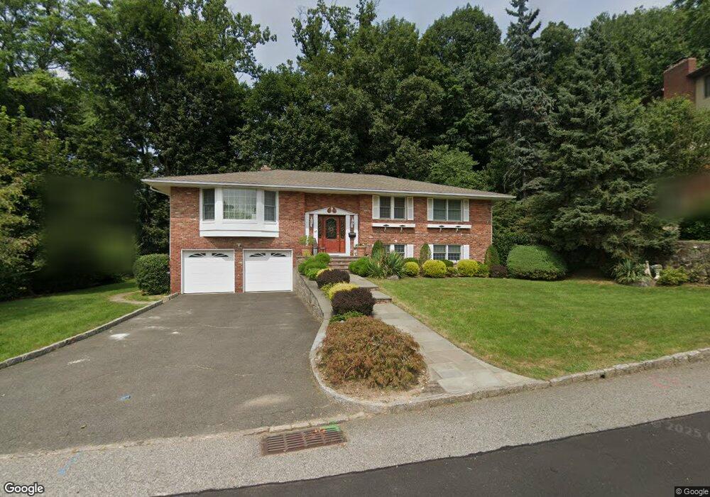 49 Dogwood Ln, Irvington, NY 10533 - photo 1