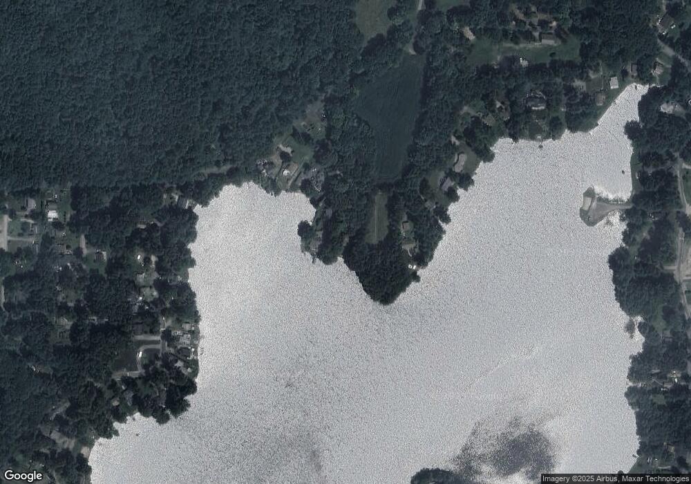 62 Lake View Dr, Woodstock, CT 06281 - photo 1