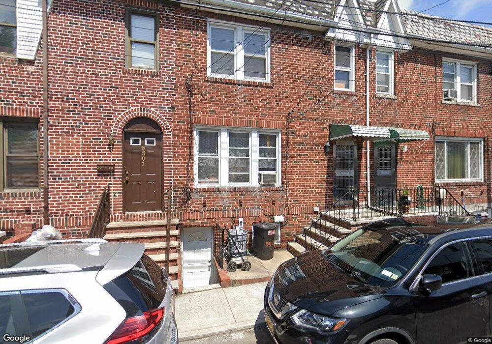 9503 Woodhaven Ct, Ozone Park, NY 11416 - photo 1